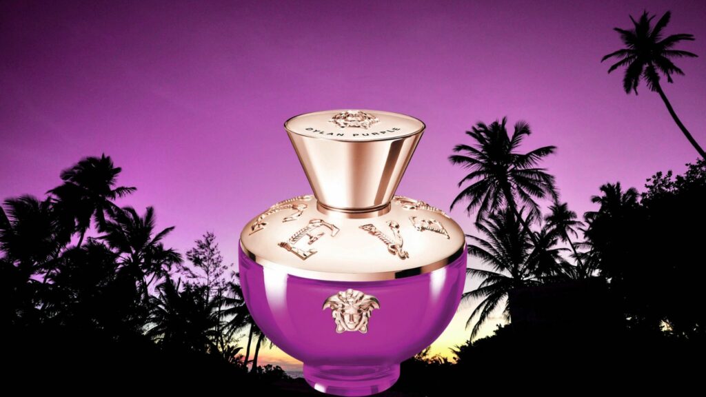 Versace Dylan Purple is a truly unique perfume that embodies elegance and sophistication. This fragrance is designed to evoke feelings of joy, excitement, and a sense of classical culture and mythology. The perfume is composed of a variety of different ingredients that work together seamlessly, creating a stunning scent that is perfect for any occasion.