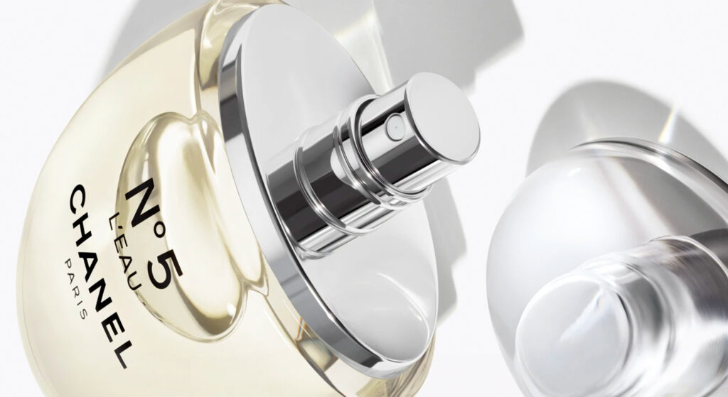 Chanel’s No. 5 L’Eau Drop Bottle: A Glass Drop of Modernity Inspired by Marilyn Monroe